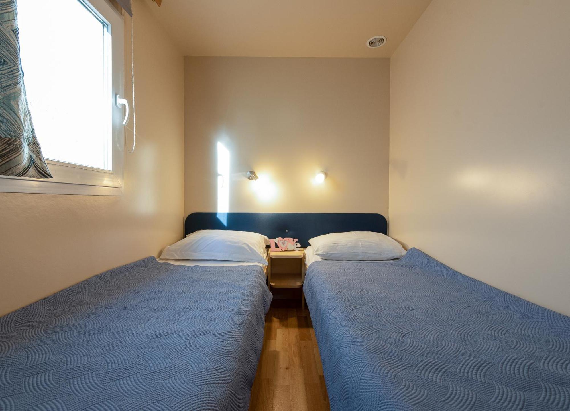 Camp Mrkva Mobile Homes With Pool Sukošan Cameră foto