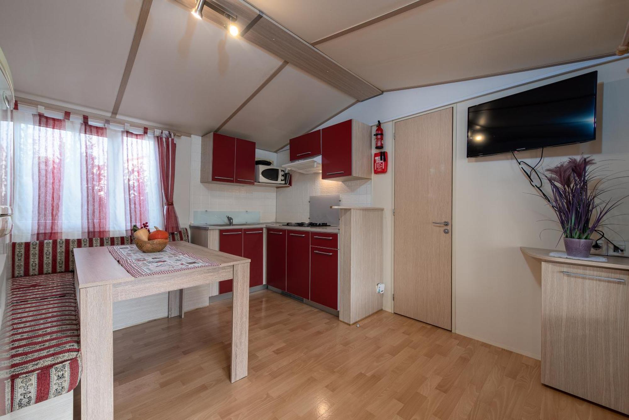 Camp Mrkva Mobile Homes With Pool Sukošan Cameră foto