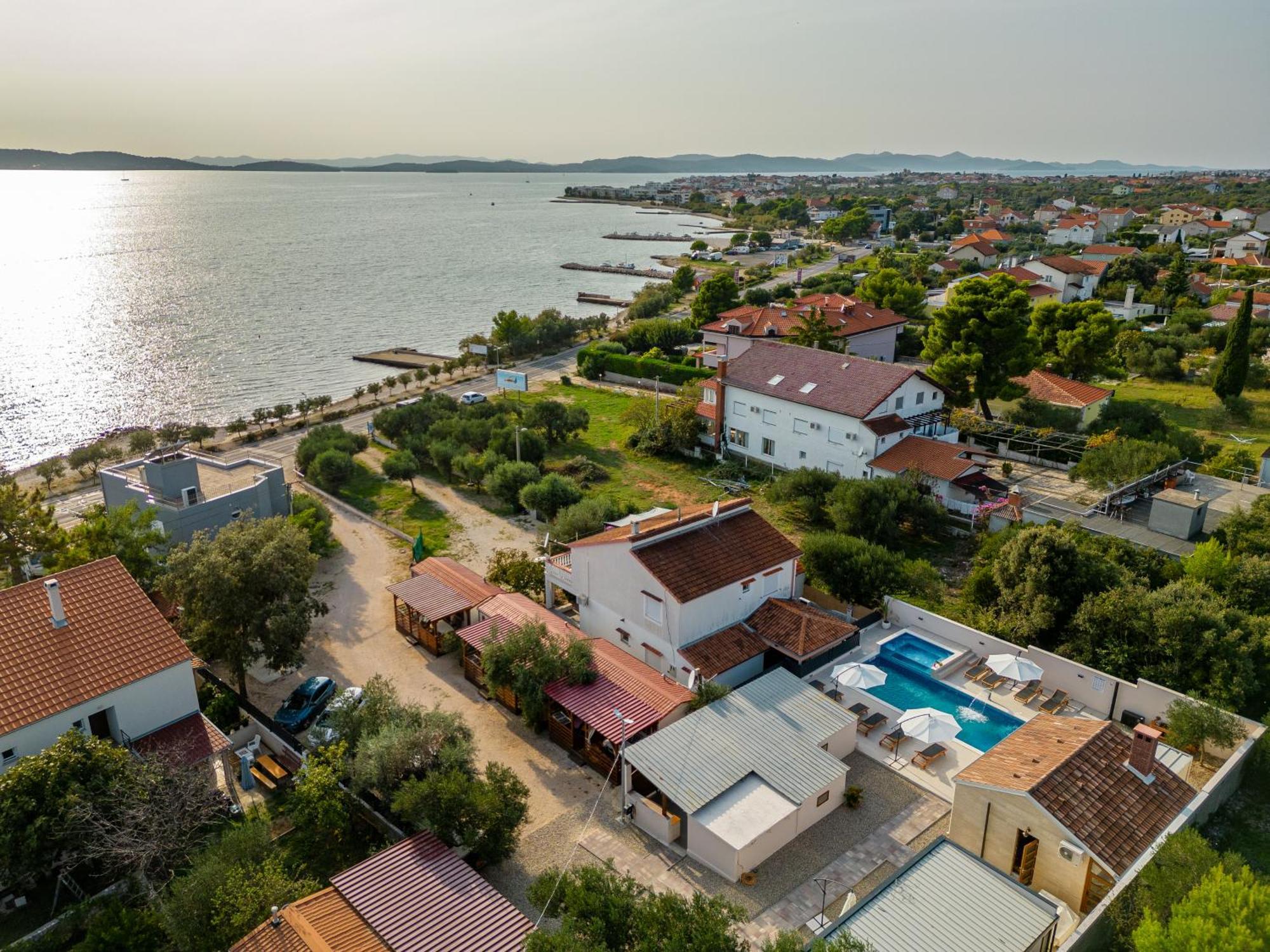 Camp Mrkva Mobile Homes With Pool Sukošan Exterior foto