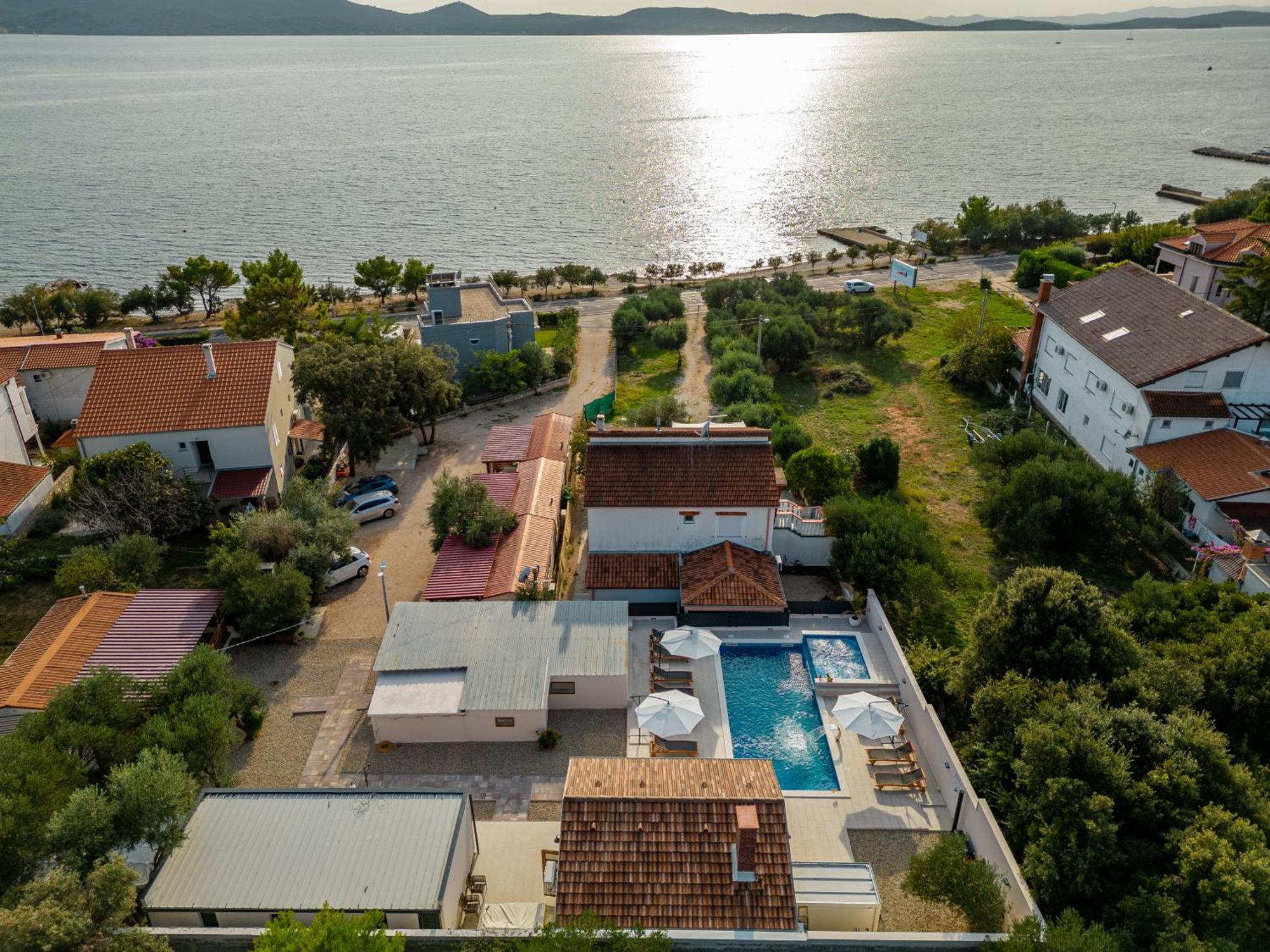 Camp Mrkva Mobile Homes With Pool Sukošan Exterior foto